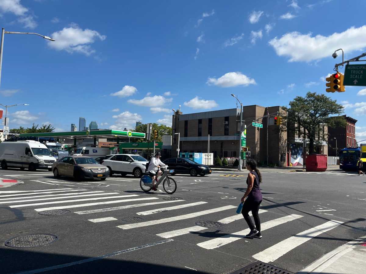 McGuinness Boulevard Redesign Boosts Cyclists, Cuts Cars